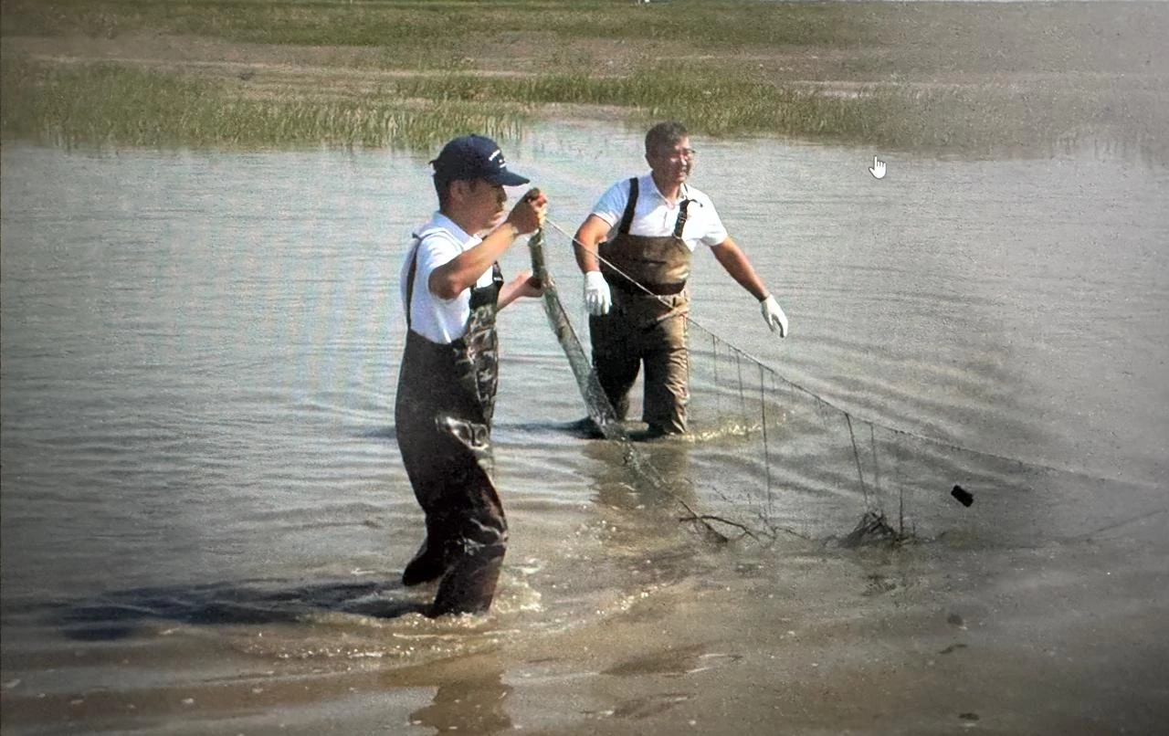 Около трёх тысяч мальков спасли в Атырау
